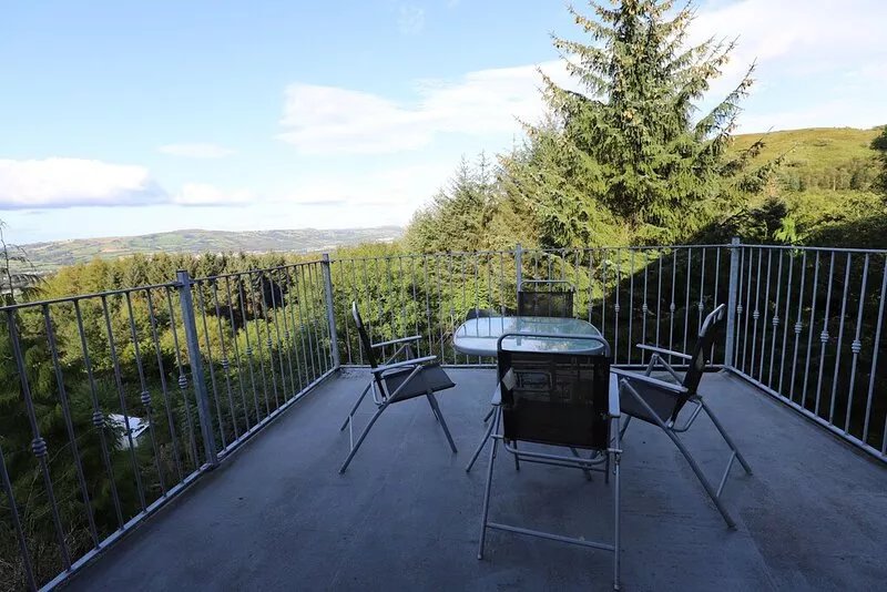 17th Century cottage with mountain views on the outskirts of Cardiff