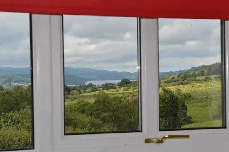 Secluded Snowdonia famhouse with mountain views