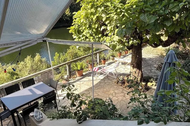 House with breathtaking views of the Dordogne