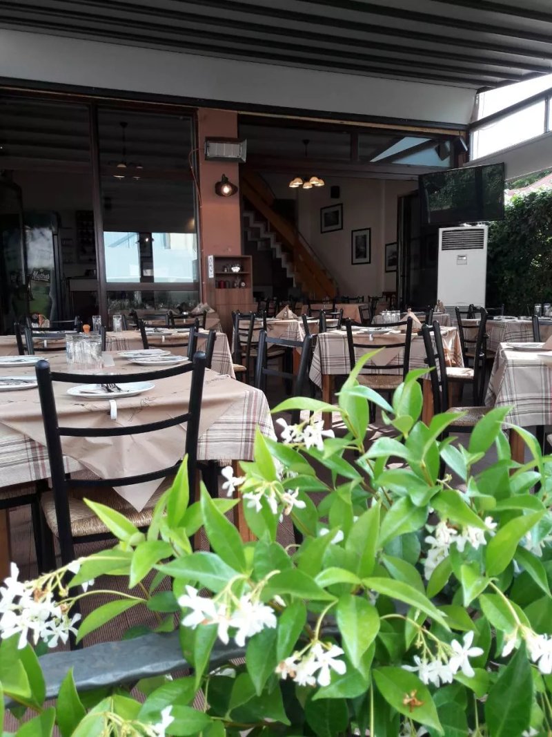Psistaria Taverna Sakis