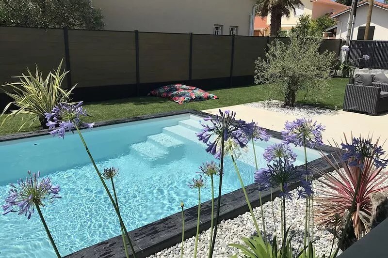 New villa with pool, 600m from the ocean on foot