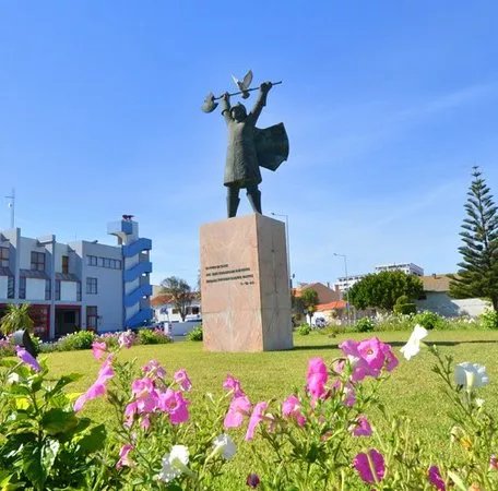 Statue of the Fireman