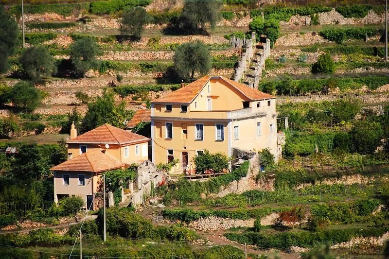 Country house near sea, ideal for families and all outdoor activities.