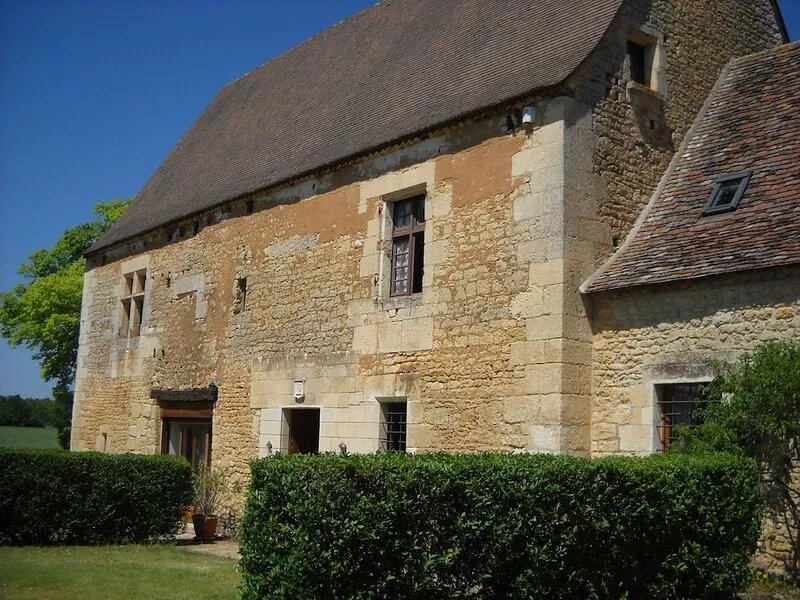 Gîte *** in a 15th century fortified house, between the Périgords Noir and