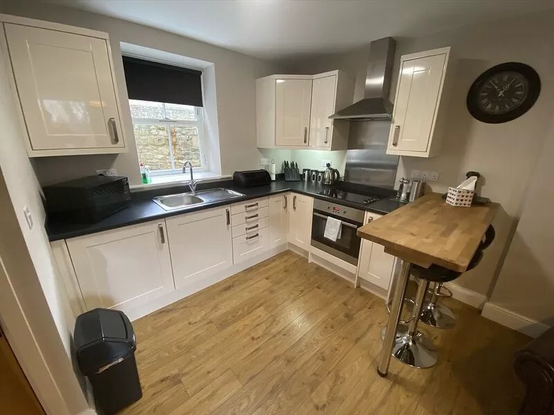 OFF SITE Studio Apartment Ensuite at The Three Horseshoes Hotel