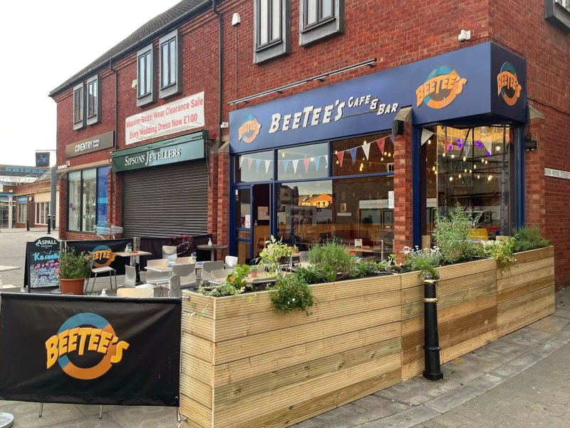 BeeTee's cafe and bar.