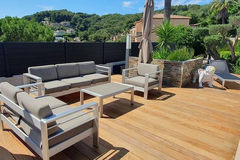 On the heights of Cannes, in villa, 3 bedrooms, swimming pool