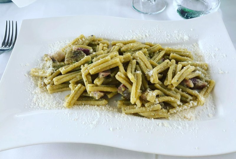 DubaiVillage Bar - Restaurant - Pizzeria Gourment