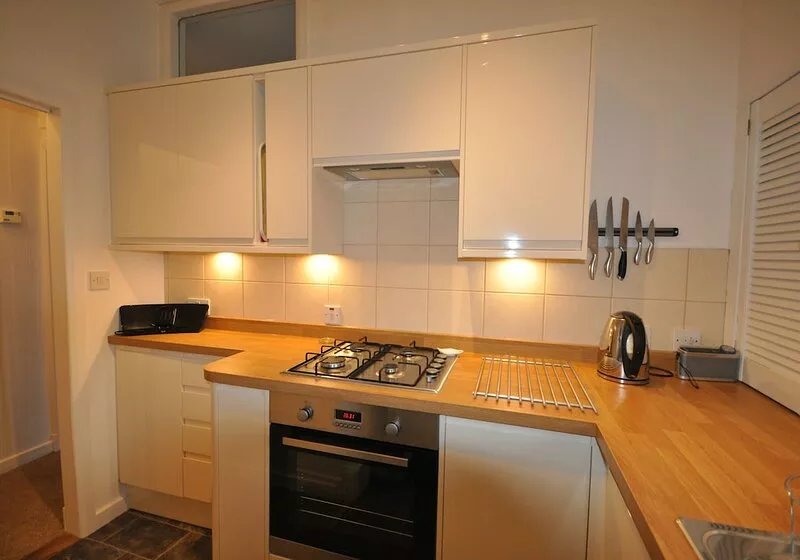 Cosy first-floor mews apartment, close to the beach and tucked away in a quiet