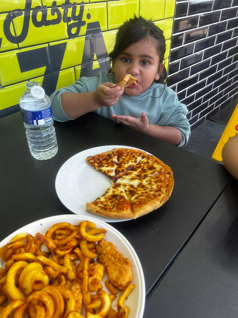 CAPRINOS PIZZA NOTTINGHAM CITY