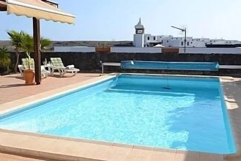 2 Bed/2 Bath Private Villa With Picturesque Views and Pool