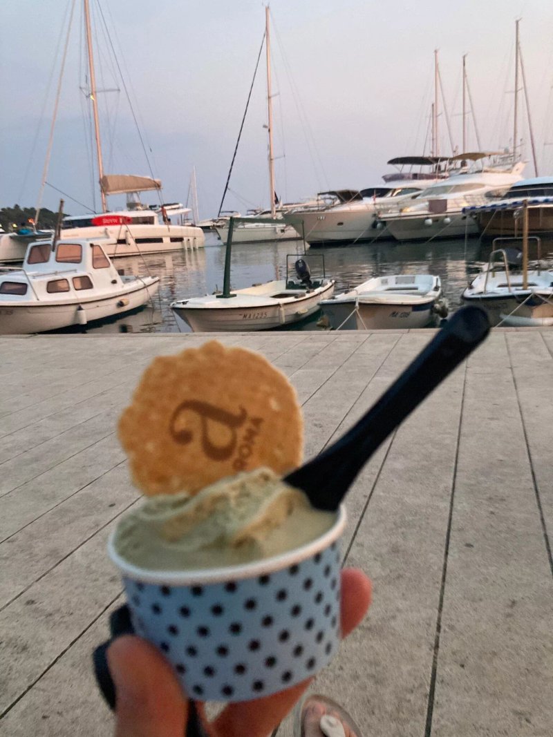 aROMA gelato experience Boutique Baska voda