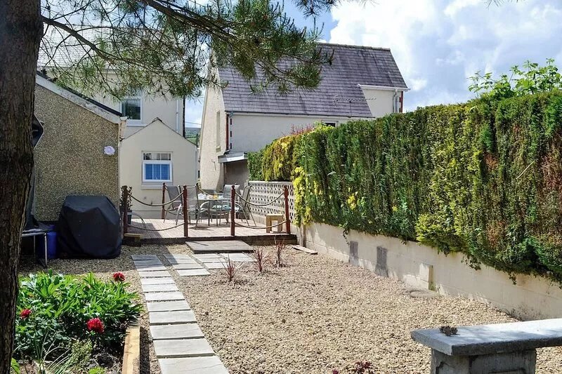 3 bedroom accommodation in Garnant, near Ammanford