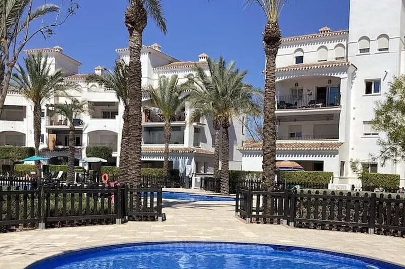 Fabulous 2 Bedroom Sunny Apartment