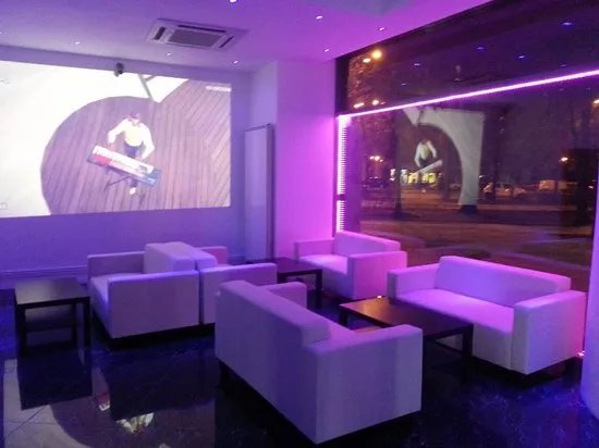 Blondies Sports Bar