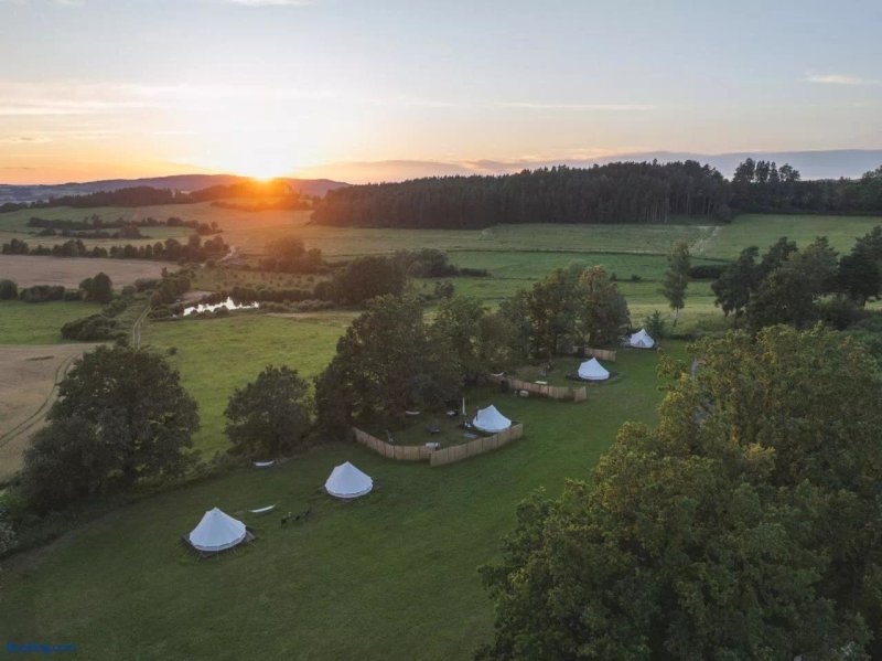 Glamping Hive