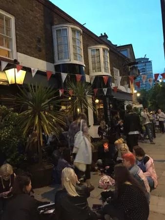 The Grosvenor Arms