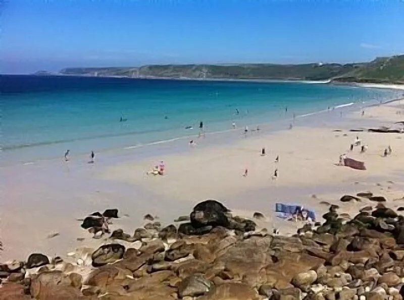 Badgers Loft apartment with stunning sea views and next to beach.  Sleeps 2