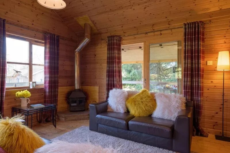 Ben Macdui - sleeps 6 guests  in 3 bedrooms