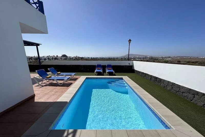 Casa Bae Villa with amazing views and private pool close to Marina