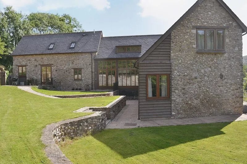 4 bedroom accommodation in Colyton