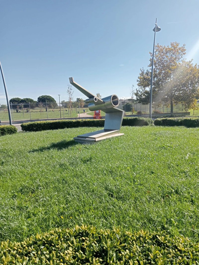 Monumento Alle Vittime Della Strage Dell'aeroporto Di Fiumicino (17 Dicembre 1973)