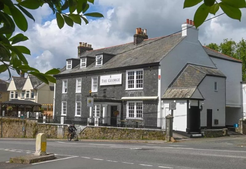 The George Inn