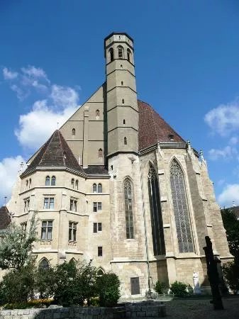 Minoritenplatz