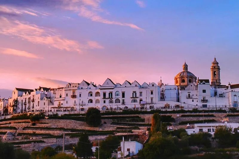 TRULLO  IS A TIPICAL HOUSE NEAR  THE MOST BEAUTIFUL BEACHES IN  PUGLIA