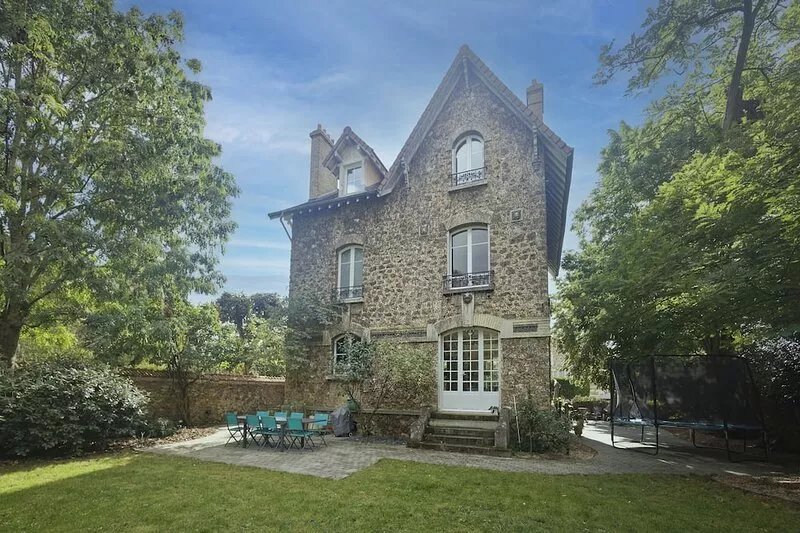 Villa Colombe - Les Demoiselles à Versailles
