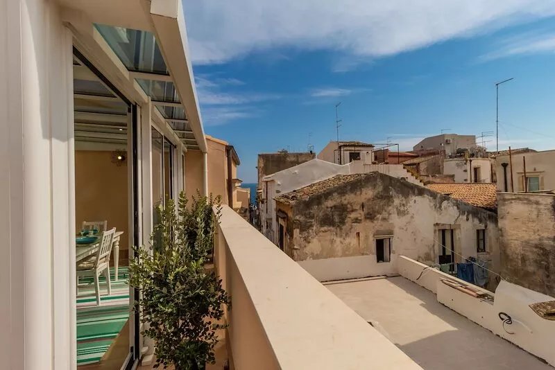 Charming independent house with terrace