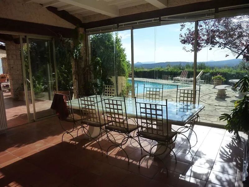 Magnificent 300sqm villa in a unique location - pool heating, central heating