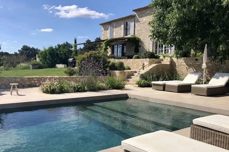 Near St Rémy de Pce, property 5*in exceptional area, heated swimming pool&jacuzz
