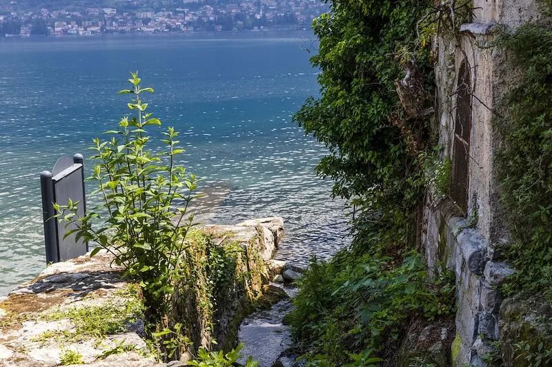 Bellagio Retreat, lake view balcony, parking, WiFi, AC, nearby beach and ferries
