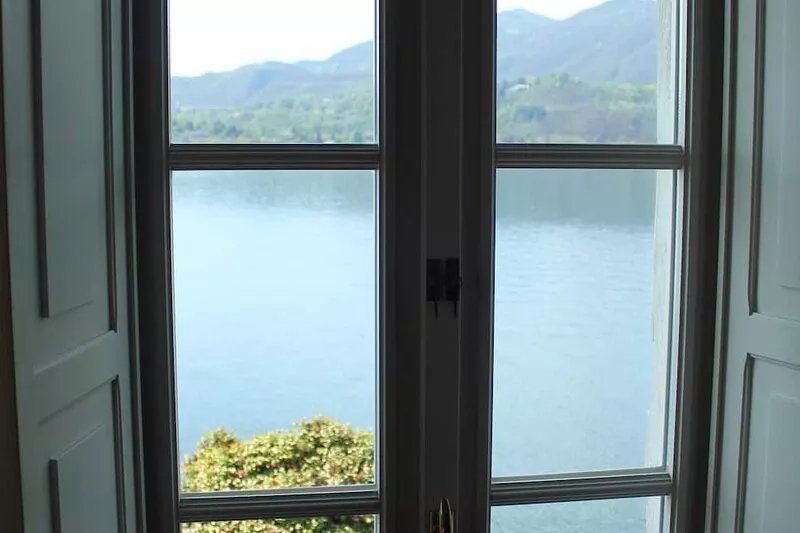 Apartment with garden by the lake in the historic center of Orta San Giulio