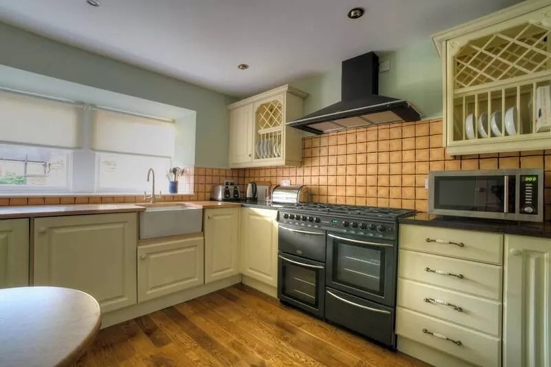 2 bedroom accommodation in Pickering