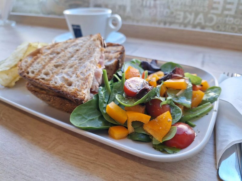 Deli-cious