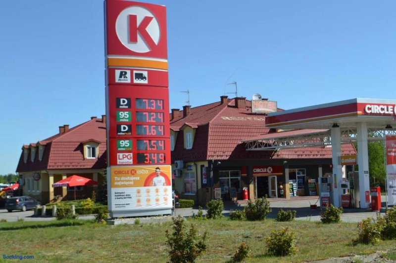 Hotel I Restauracja Jaskolka