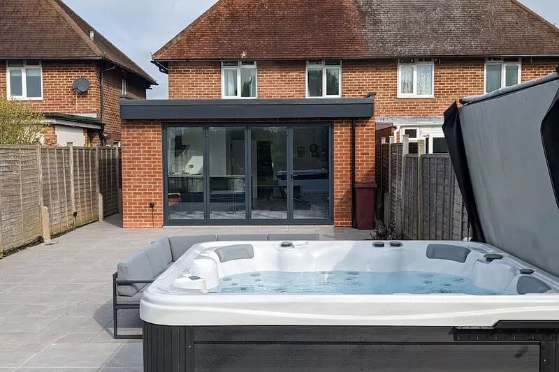 Malthouse Cottage  -  a family house that sleeps 6 guests  in 3 bedrooms