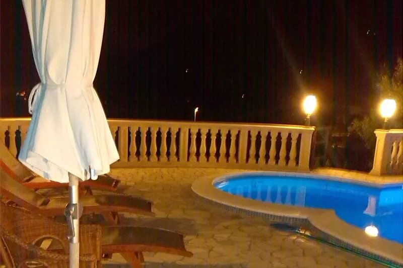 VILLA AZZURRA..VACATION WITH 5 STARS..WITH PRIVATE POOL