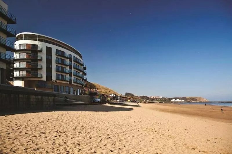 Peasholm Penthouse by The Beach