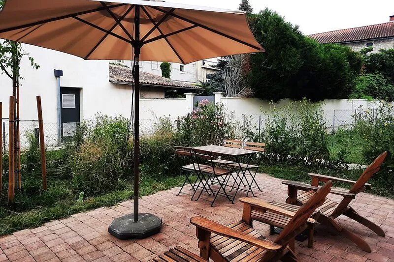 Appartement Contemporain Centre Angouleme Historique Avec Parking et Jardins