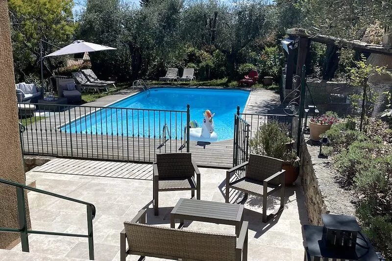 Panoramic sea & hill views, large swimming pool, poolhouse with BBQ