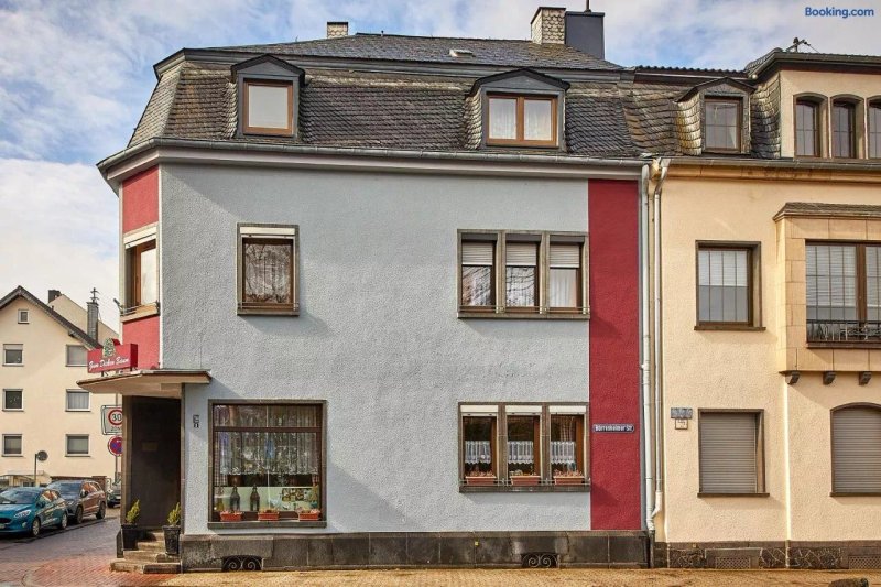 Hotel Pension zum dicken Baum