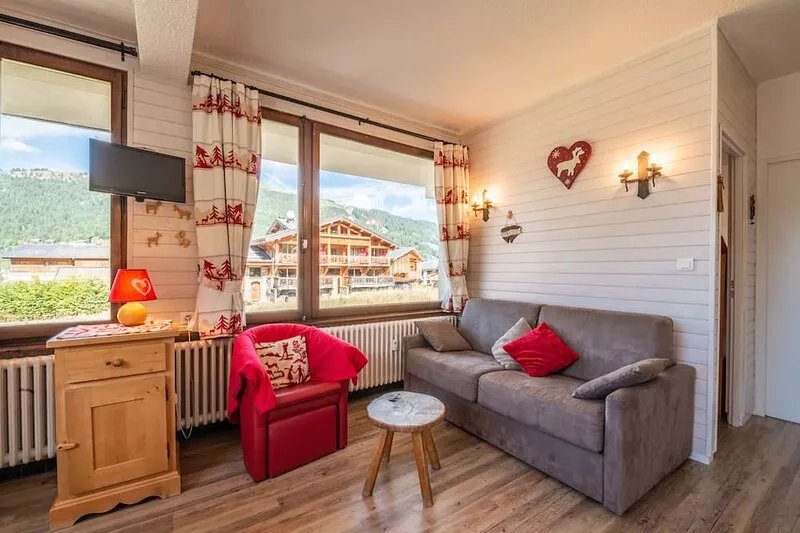 Apartment 4 pers- ski in ski out-La Turche-South facing terrace -mountain views