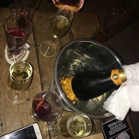 Bar Six