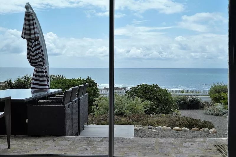 FULL SOUTH APARTMENT - FULL FOOT - SUPERB SEA VIEW - WILD SIDE