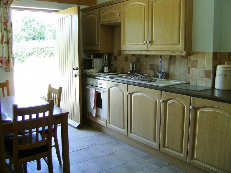 4 star tourist board rated. Truly rural, on a farm. Pet friendly. Peaceful area.