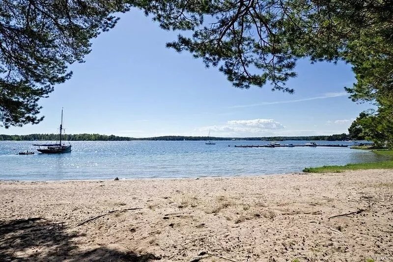 Archipelago house near the sea on Djurö