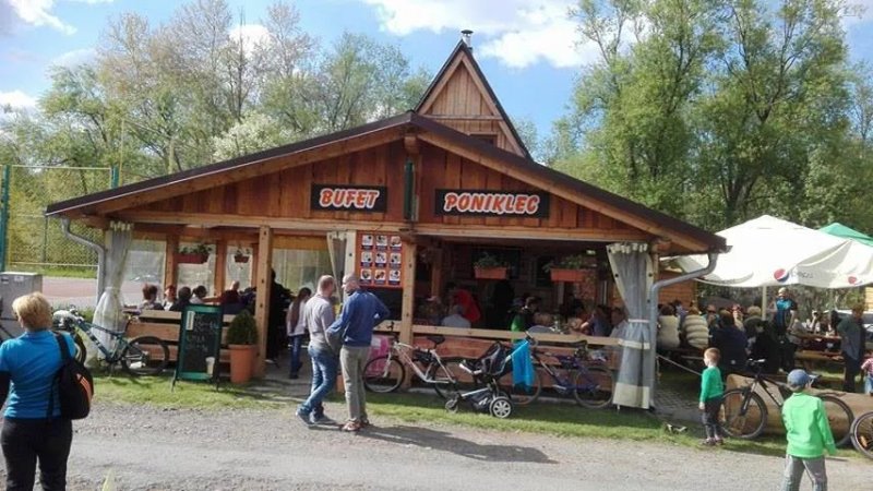 Restauracia Poniklec